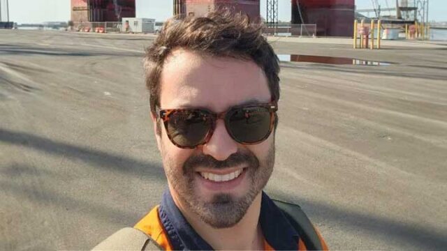 Headshot of Leigh-Roy van den Berg