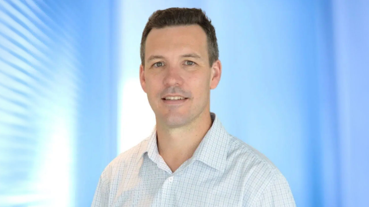 Headshot of Stewart Phillis