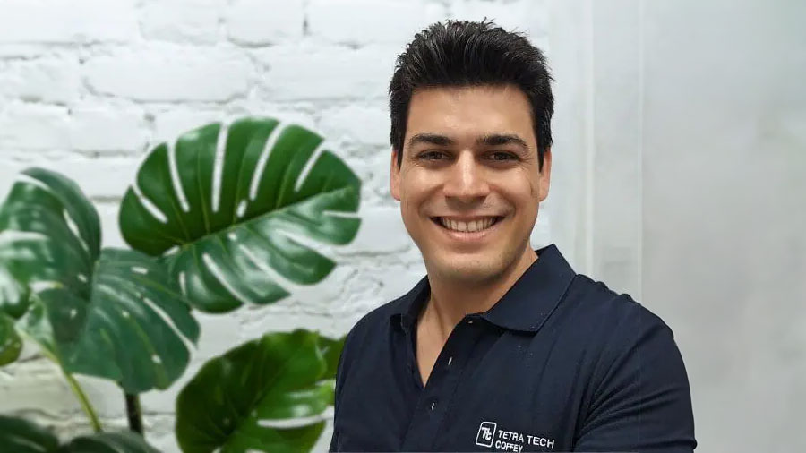 Headshot of Adel Ahmadinezhad